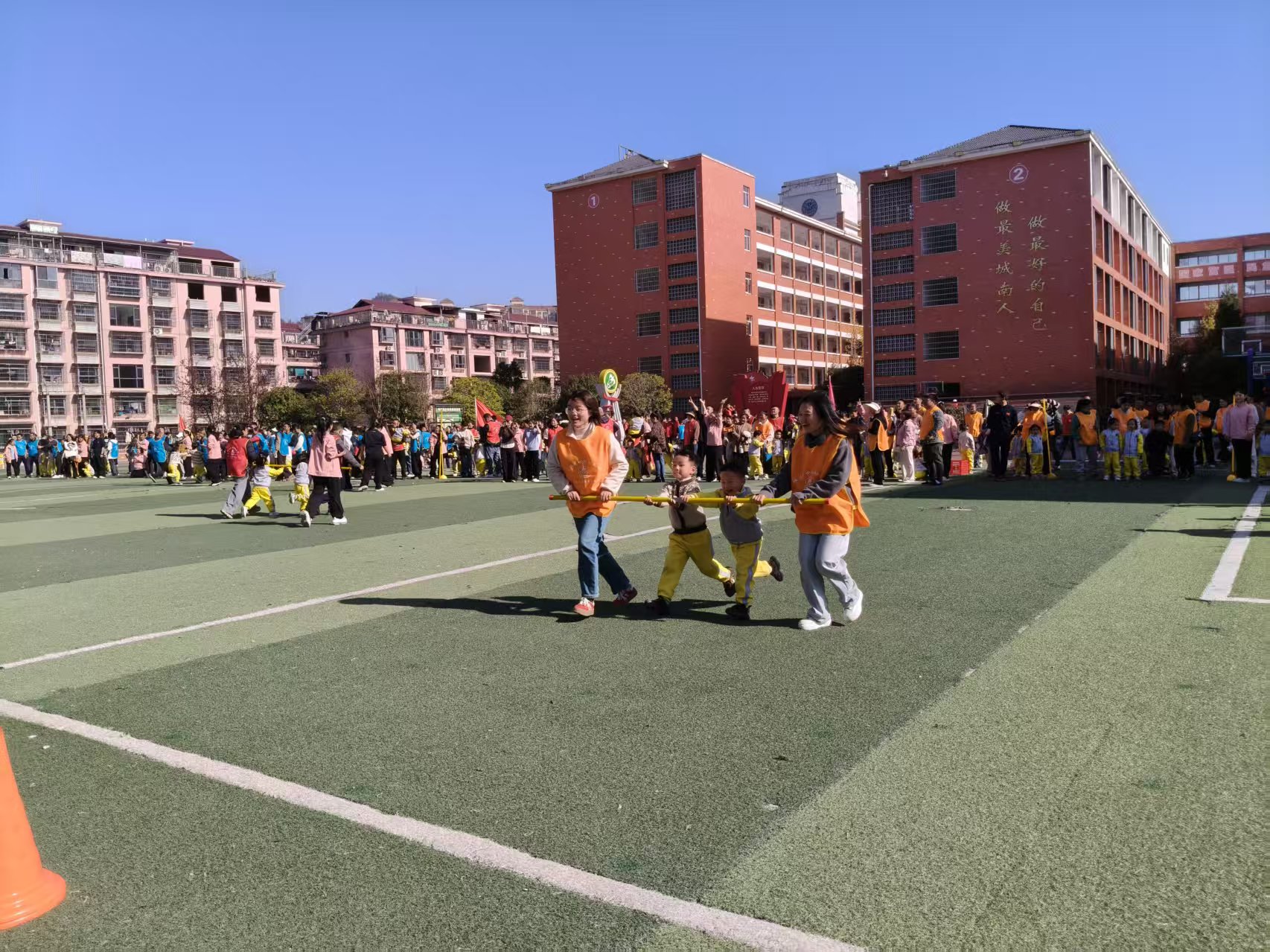 ƺ׶԰ھŽͯ  ֳȦ...